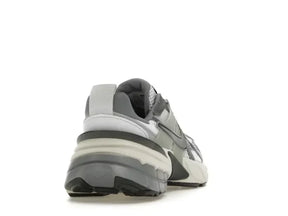 V2K RUN PLATINUM GRAY AND SILVER