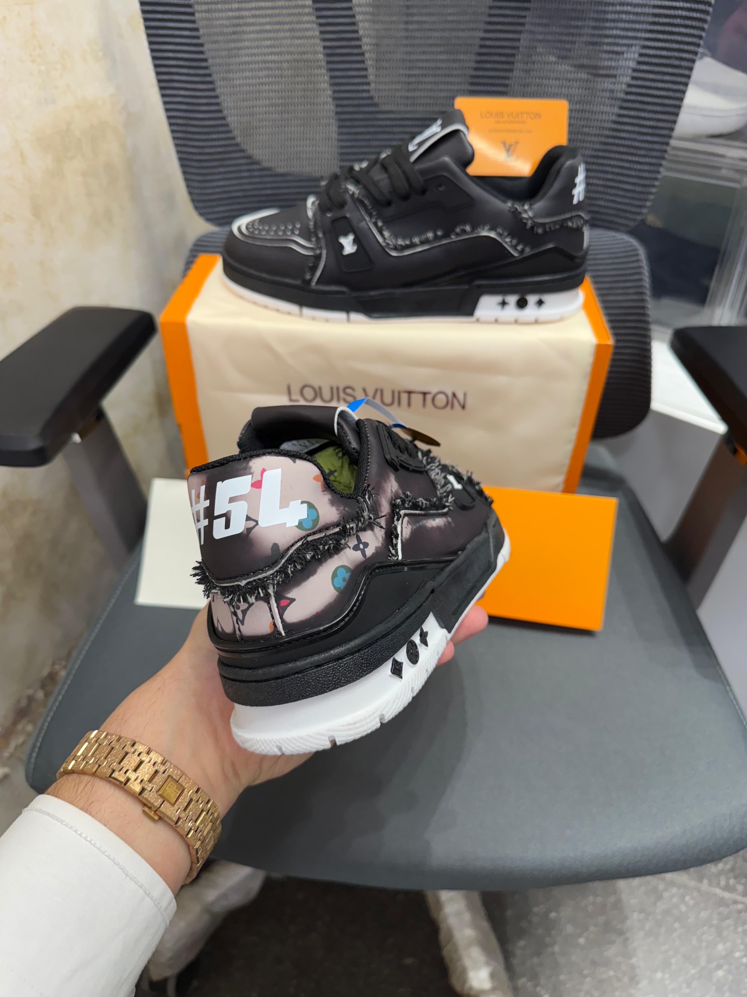 LV Trainer Sneaker - Civilist 2025