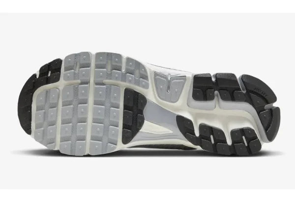 ZOOM VOMERO 5 GREY